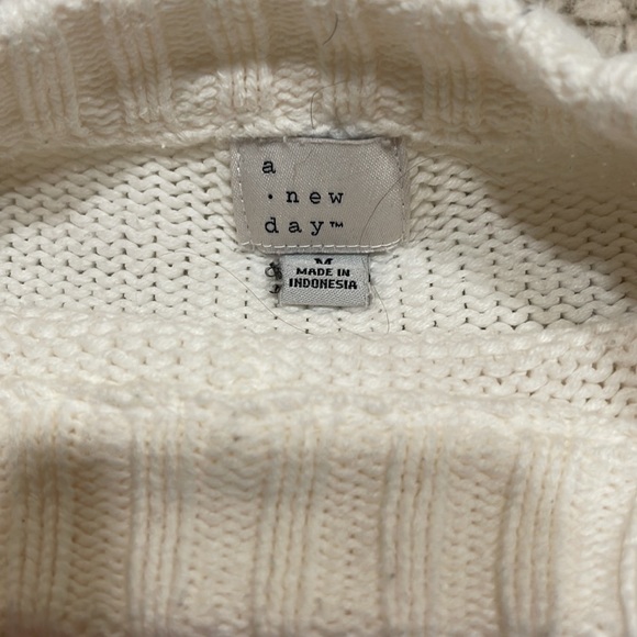 Sweater - Picture 3 of 3